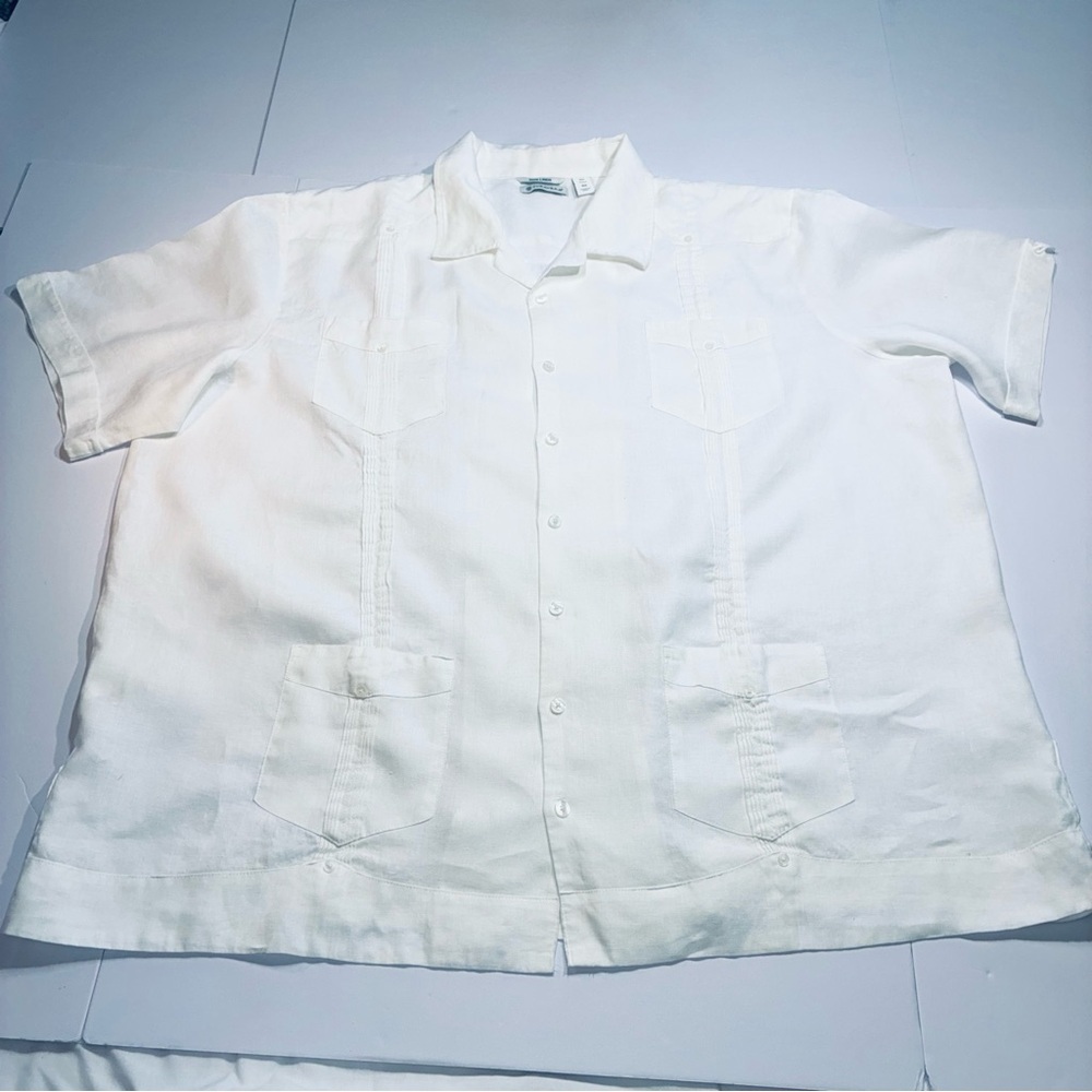 Men's White Short-Sleeve Linen Guayabera Shirt